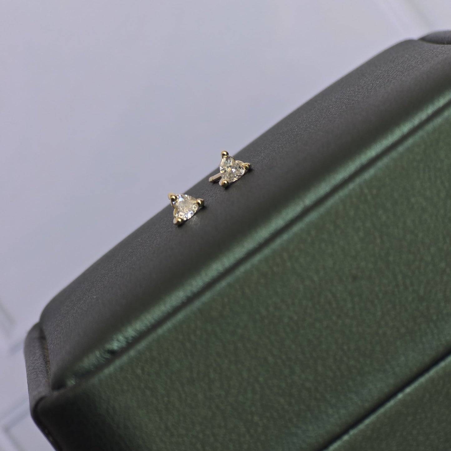 Broquel corazón white 🤍