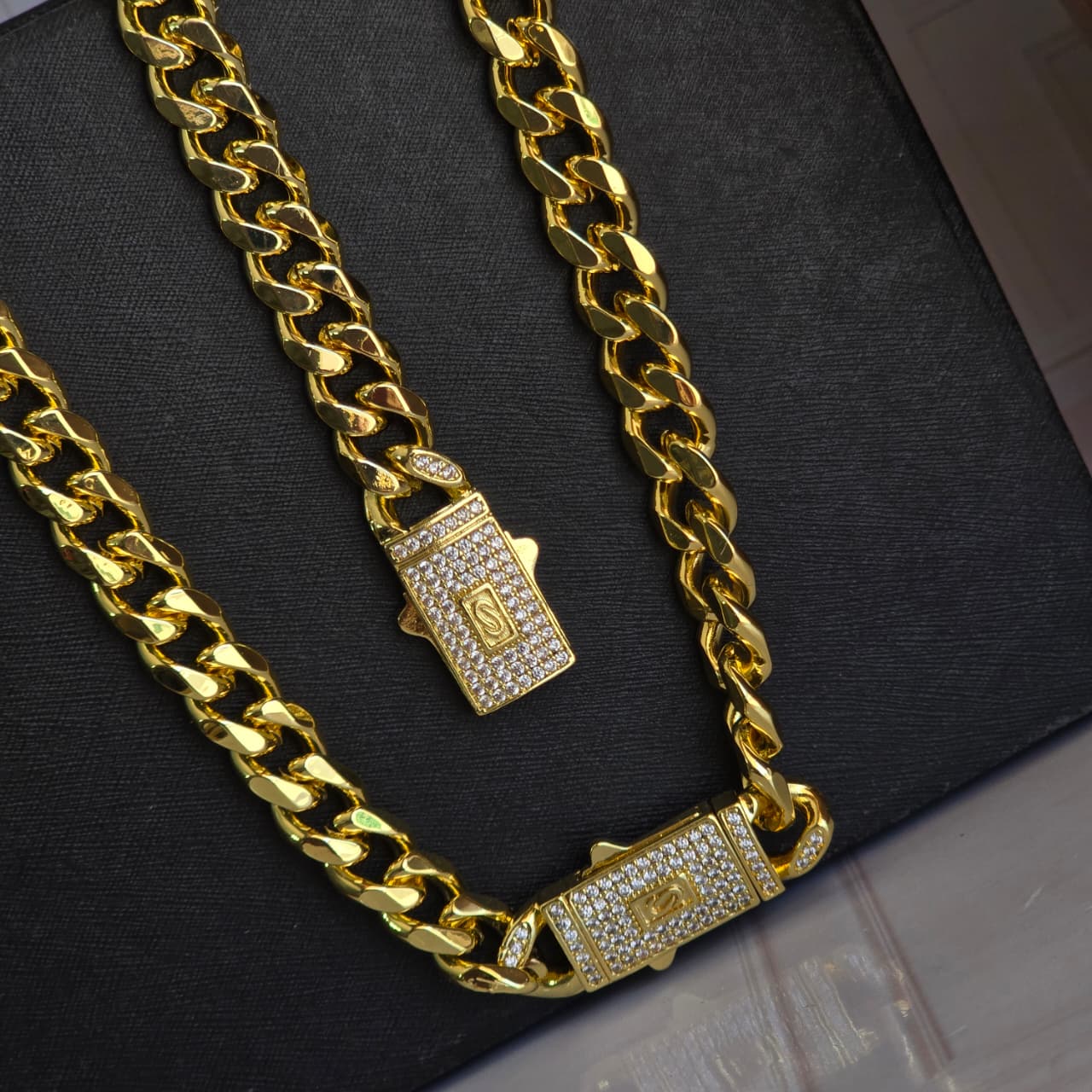 CADENAS