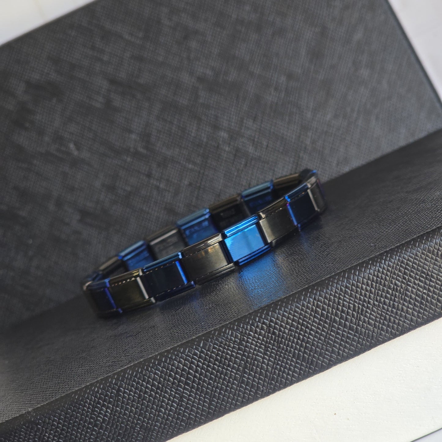 Brazalete italiano 💙🖤✨