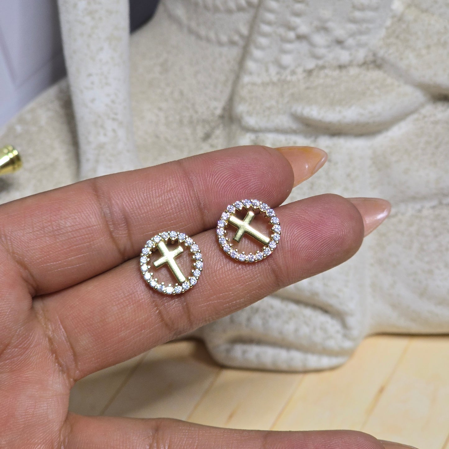 Broquel cruz redonda