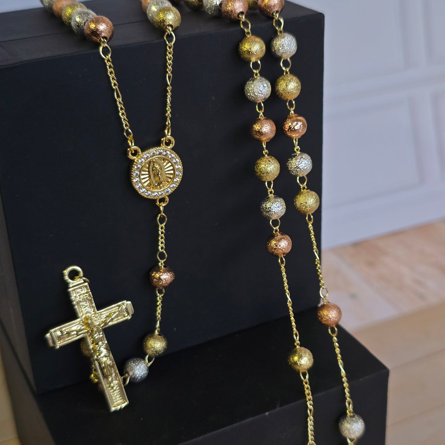 Rosario Virgen facetado