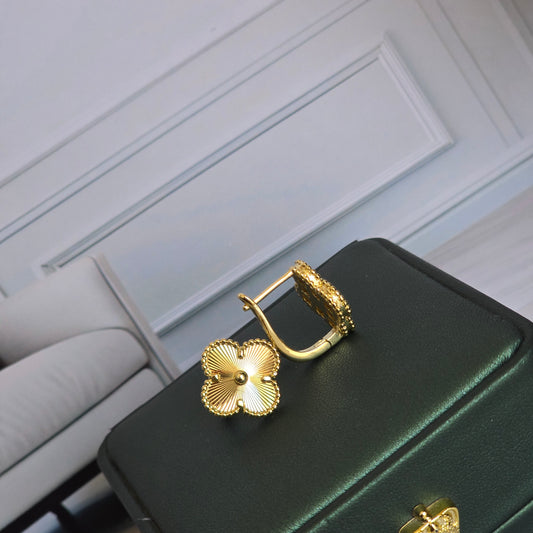 Hoops Van Cleef golden