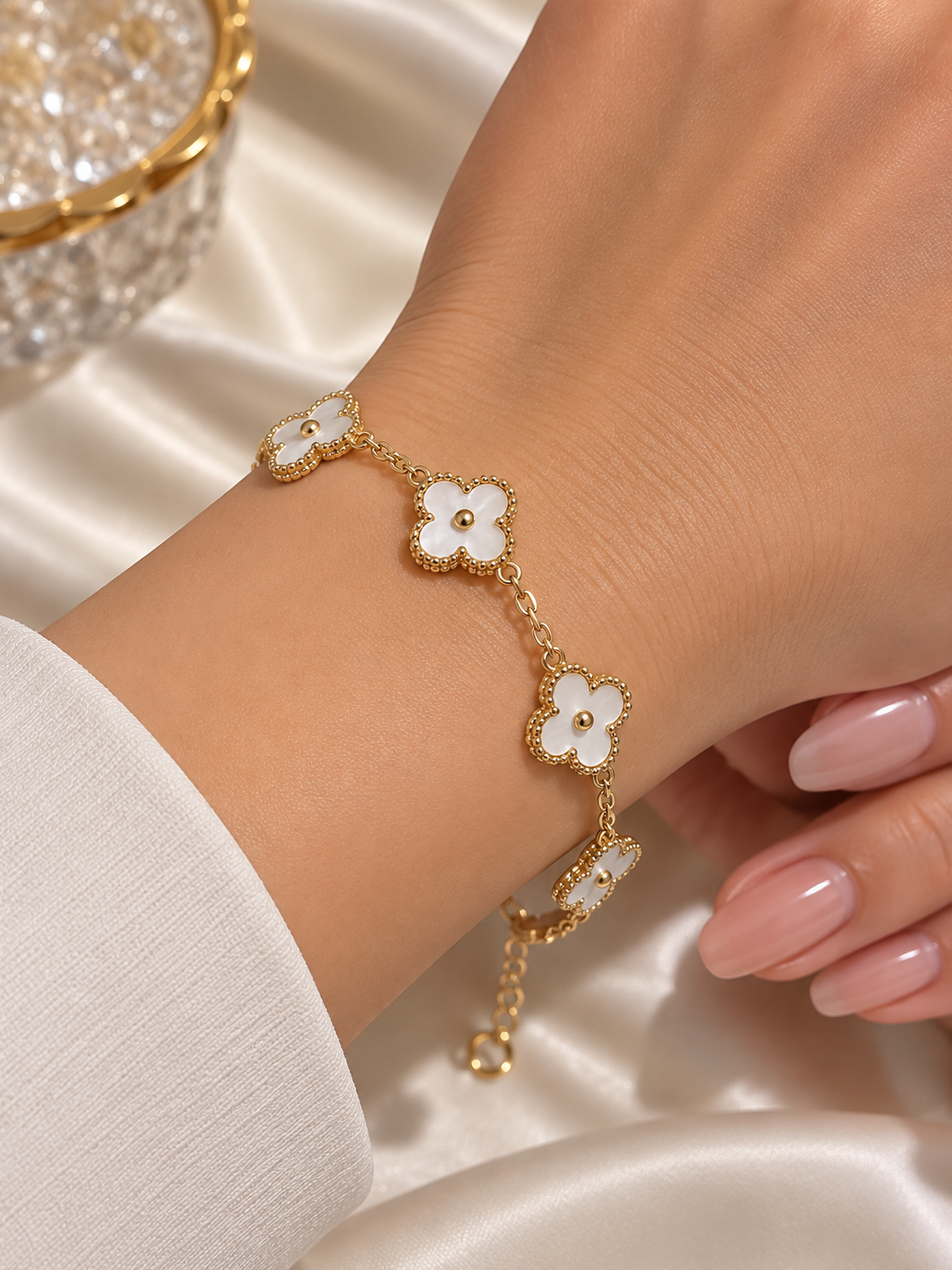 Pulsera Van Cleef blanca
