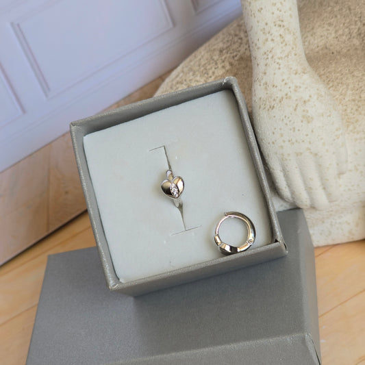 Huggie heart platino