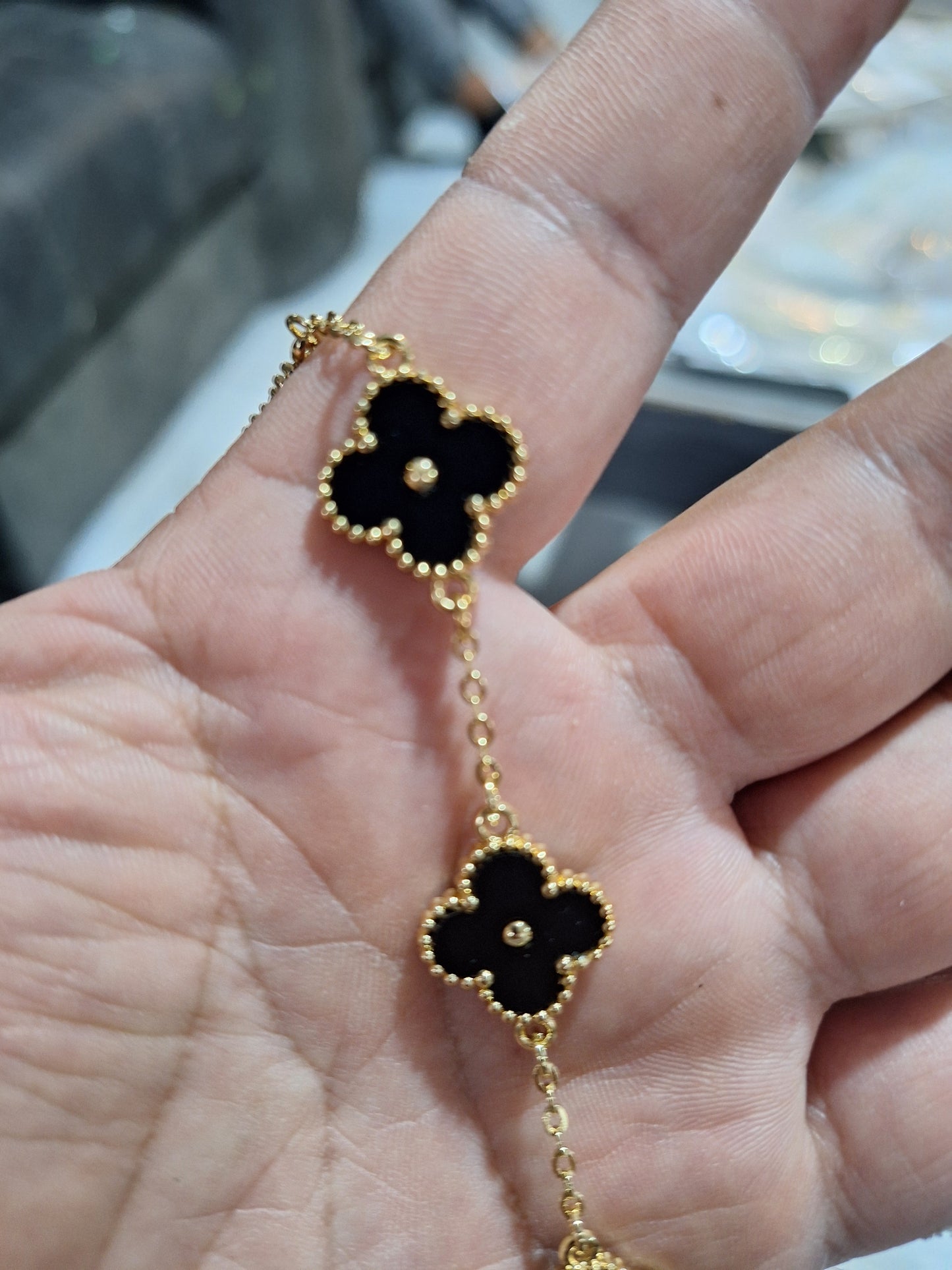 Pl van cleef negra dorada